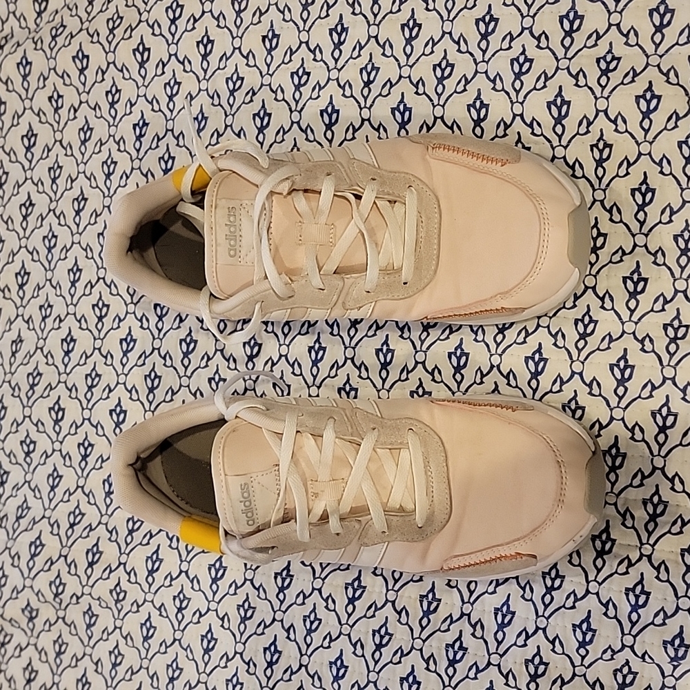 Adidas women's sneakers 8.5 peach